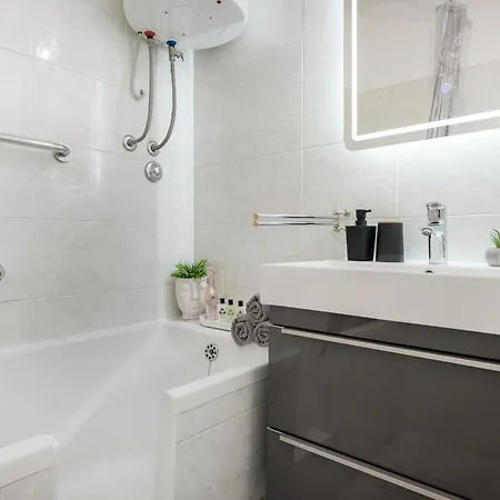 Apartment Experience Of